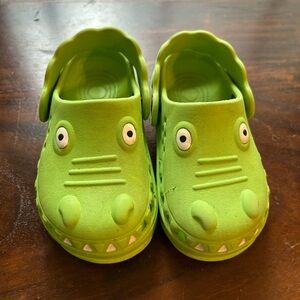 Kids’ Crocodile Rubber Clogs